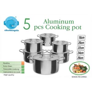  Lot 5 casseroles avec couvercles,