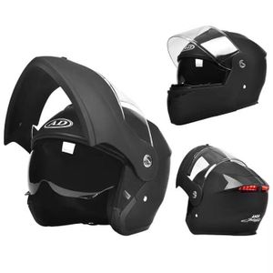 Casque de moto modulable noir avec visière