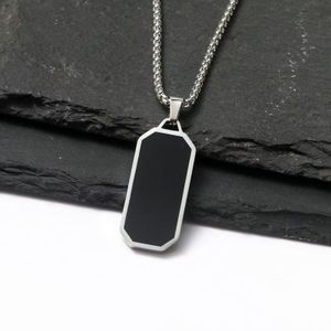Collier pour homme avec pendentif carré géométrique minimaliste noir