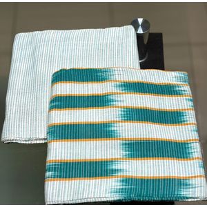 Pagne Tissé Artisanal Burkinabè Dan Fani – Coleur Turquoise élégant avec motifs rayés blancs et orange