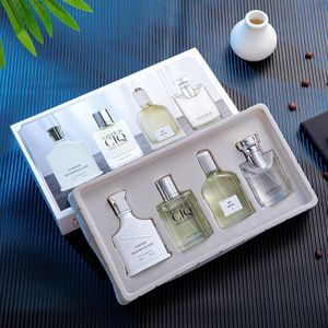 Set cadeau parfum pour hommes et femmes - Eau de toilette durable 4-en-1 (25 ml x 4)