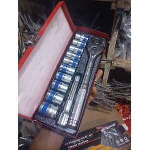 Coffret douilles et cliquet 12 pièces haute qualité 