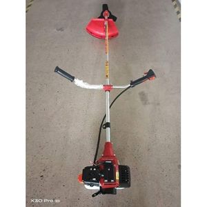 Débroussailleuse A Essence  Professionnelle  -1.1L
