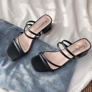 Nouvelles sandales à brides pour femme – talon bloc épais, bout ouvert, mules adaptées à l’extérieur