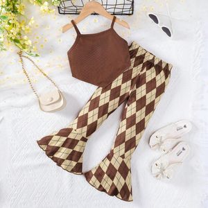 Catpapa Ensemble fille 2 pièces pour les âges 3-7, avec un haut à bretelles et un pantalon évasé, en marron avec un motif en losange, à la mode et beau