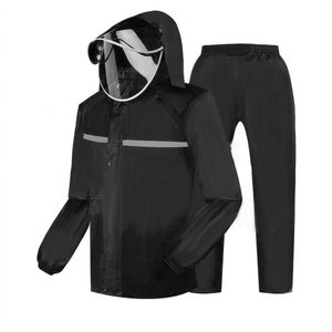 Ensemble imperméable et élégant, comprenant veste et pantalon, avec visière double et bandes réfléchissantes, idéal pour la moto, le vélo, la pêche et les travaux en extérieur.