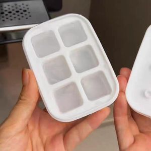 Moule à Glaçons en Silicone Alimentaire, Mini Bac à Glaçons 6 Cavités, Fabricant de Glaçons Empilable et Pressable avec Couvercle pour la Maison