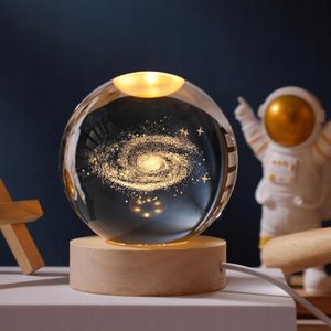 Mythco Lampe de Nuit Cristal 3D Galaxy avec Base LED Colorée – 16 Couleurs, Télécommande, Gravure 3D, Cadeau Parfait pour Enfants, Filles, Garçons et Adolescents