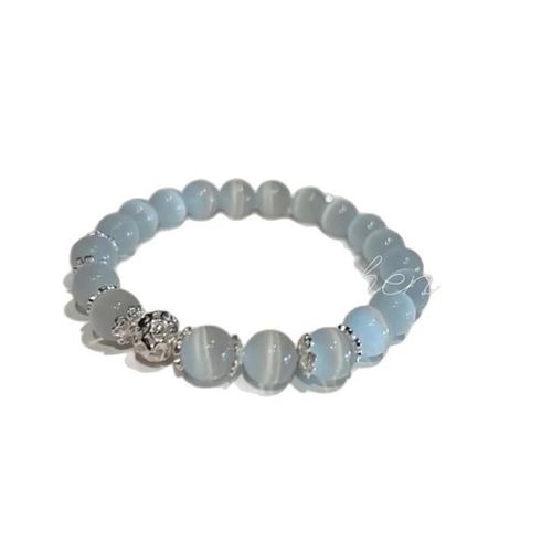 product_image_name-CALLIARA-Bracelet Perlé en Œil de Chat Glacé avec Labradorite Grise, Design Niche Froid, Bracelet Féerique Doux pour Femme-5