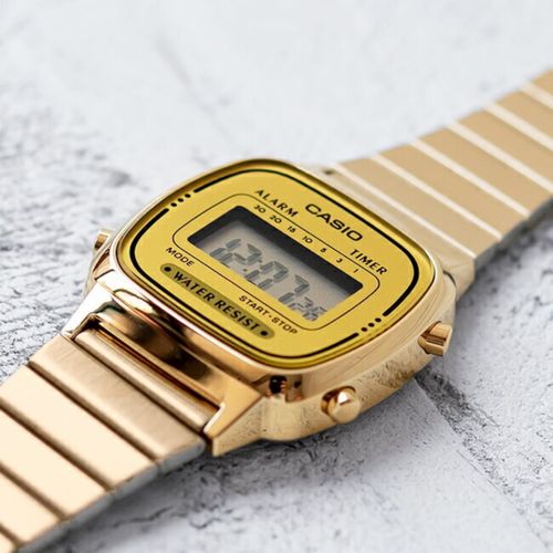 Casio Montre Femme LA670WGA 9DF Bracelet En Acier Inoxydable