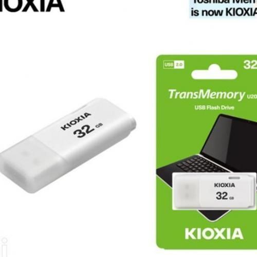 Kioxia Clé USB 32 Go - Blanc - Prix pas cher