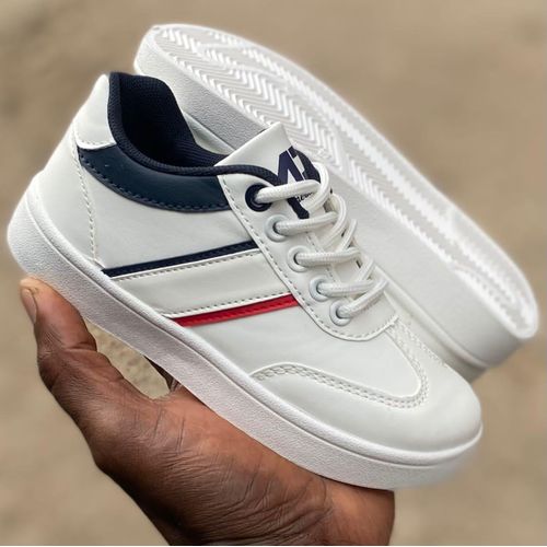 Chaussure garcon blanche 2025