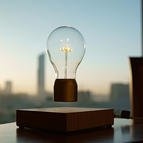 Lampe magnétique en lévitation