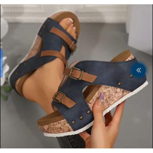 product_image_name-Fashion Collection-Sandales compensées a semelle épaisse avec rivets en cuir souple -1