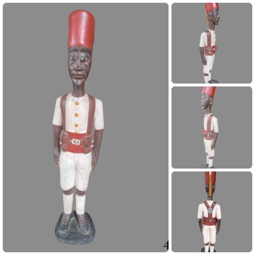 Generic Statuette Coloniale  en Bois peint