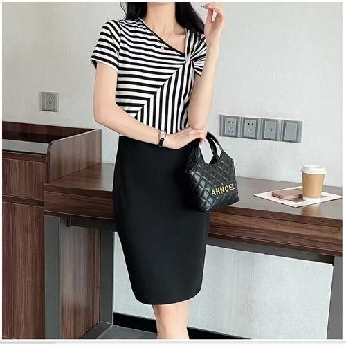 product_image_name-Generic-Robe Moulante à Rayures Avec Encolure Asymétrique-2