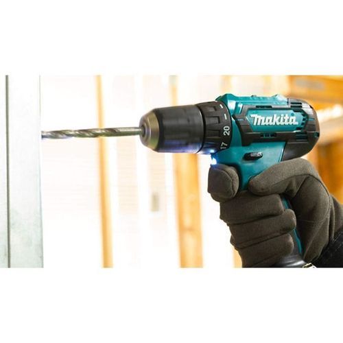 Makita Perceuse Visseuse Sans Fil 18v +2Batteries Et 25 Accessoires Mod1 -  Prix pas cher