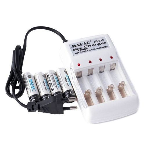 🔵 Chargeur Rapide + 4 Piles - Essentyel Store Ci