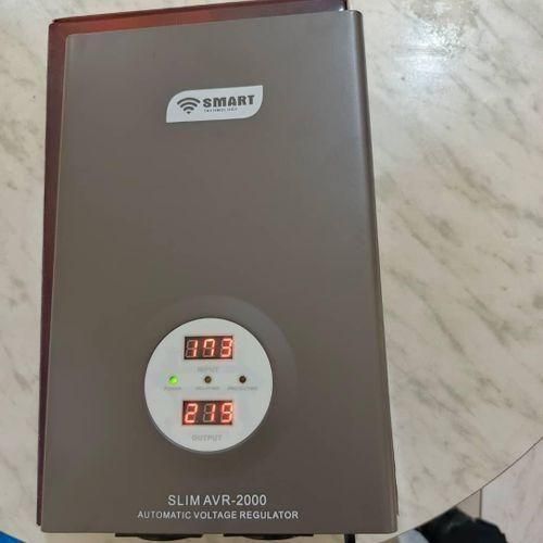 Smart  Stabilisateur Slim AVR 2000