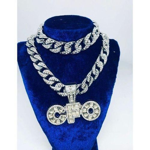 Generic Agréable Chaîne En Strass Or Chaîne Luxueuse Bling Médaillée CFO ...
