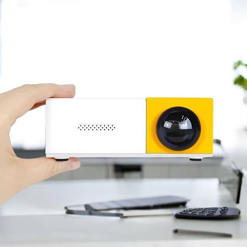 Generic Vidéoprojecteur LED – Un Cinéma de Poche à la Maison