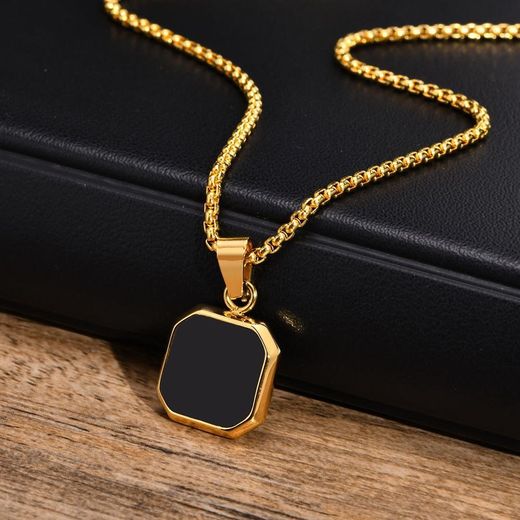 Fahion Longue chaîne Homme 60 cm Doré,   En Acier Inoxydable Pendentif carré incrusté de noir idéal cadeau de saint valentin, anniversaire,  mariage, baptêmes