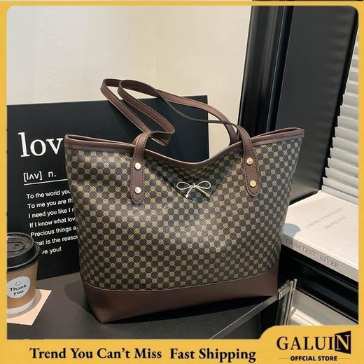 GALUIN Sac cabas vintage monogrammé aux tons foncés, sac bandoulière grande capacité avec empiècements en cuir marron foncé.