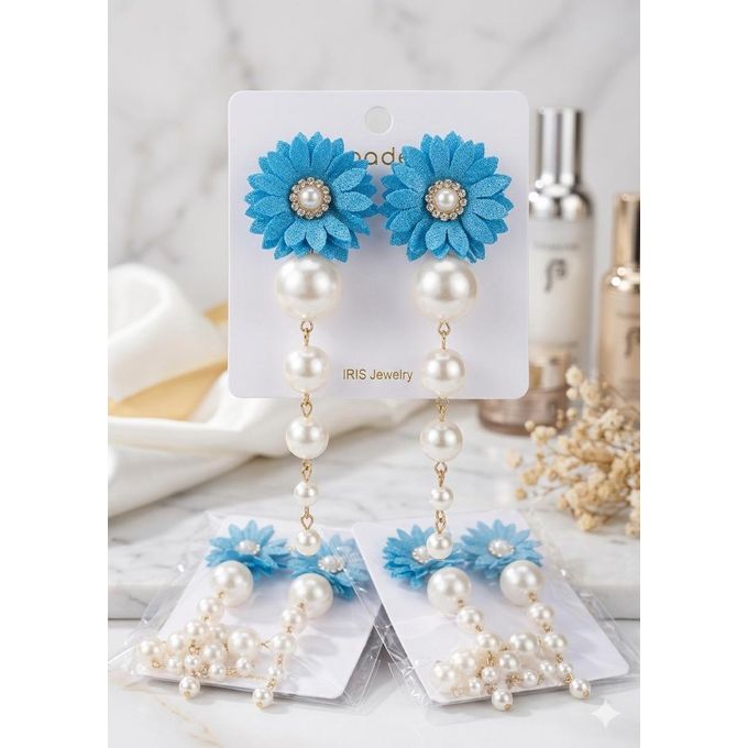 Boucles d'oreilles pendantes perles tons bleu, blanc, argent : boucle-d-oreille par comme-une