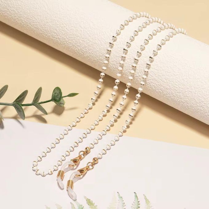 Chaine à Lunettes Fantaisie – Métal Doré, Cristaux Blancs, Perles Fines – Sans Marque