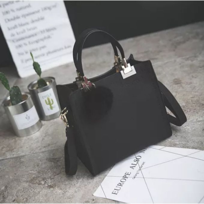 Mini sac hotsell a main noir