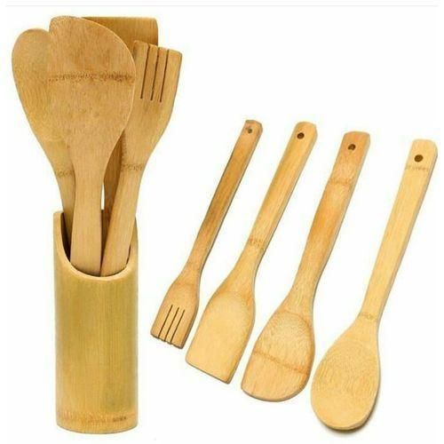 Cuisson de repas à la maison En bois